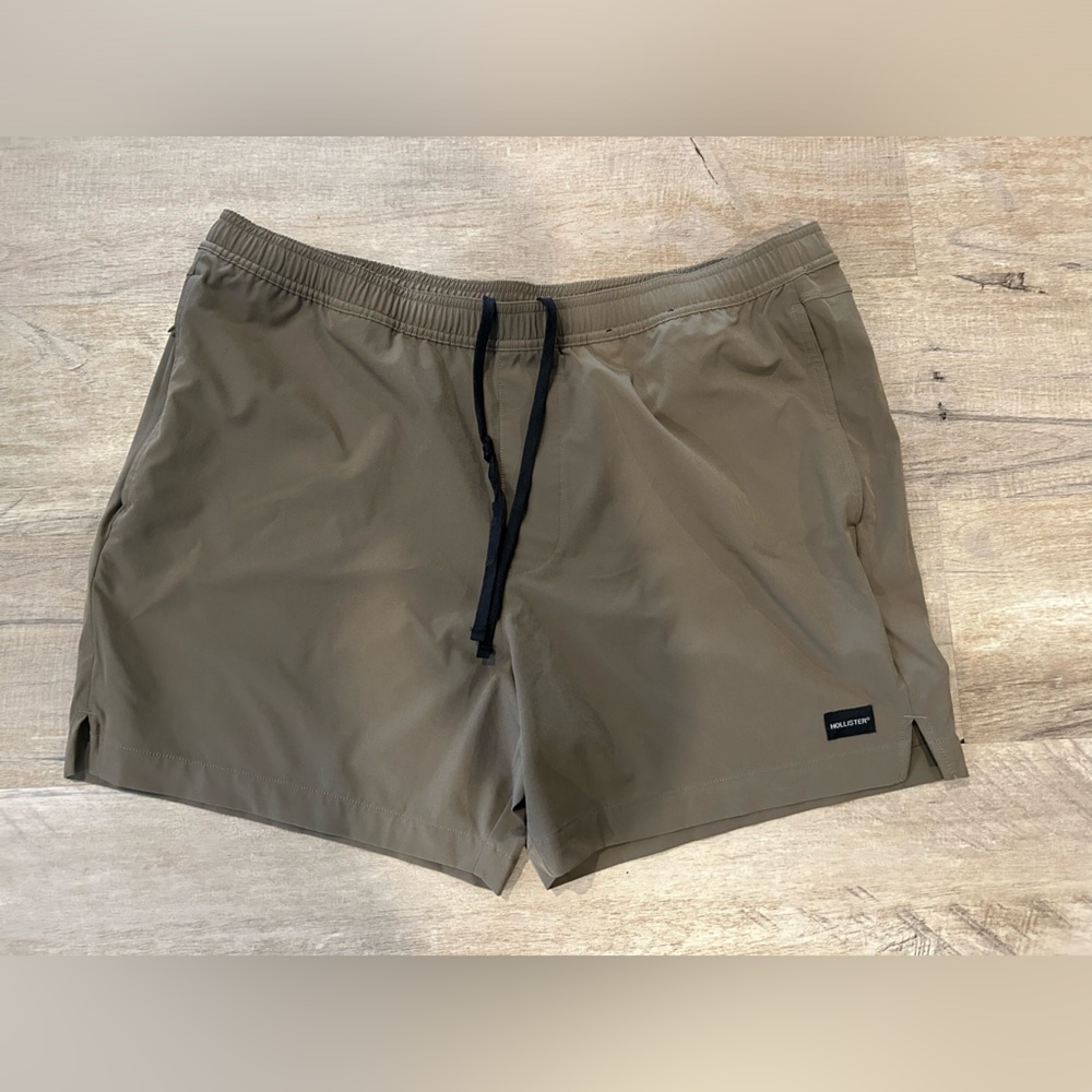 Men’s Hollister Shorts - Brown